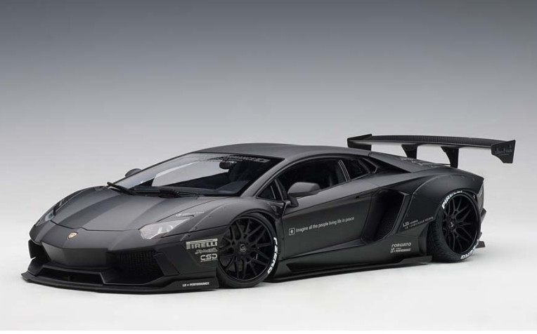 Sammler-Modell :: Lamborghini Aventador 1:18 LB-Works matt black