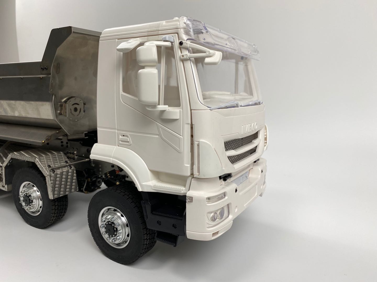 Véhicules RC :: Camions RC :: accessoires de camion RC :: Kabine Iveco  Tracker ABS Bausatz für 1:14 Trucks